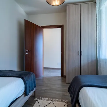 Holiday home Casa Giulia By Wonderful Italy Lezzeno